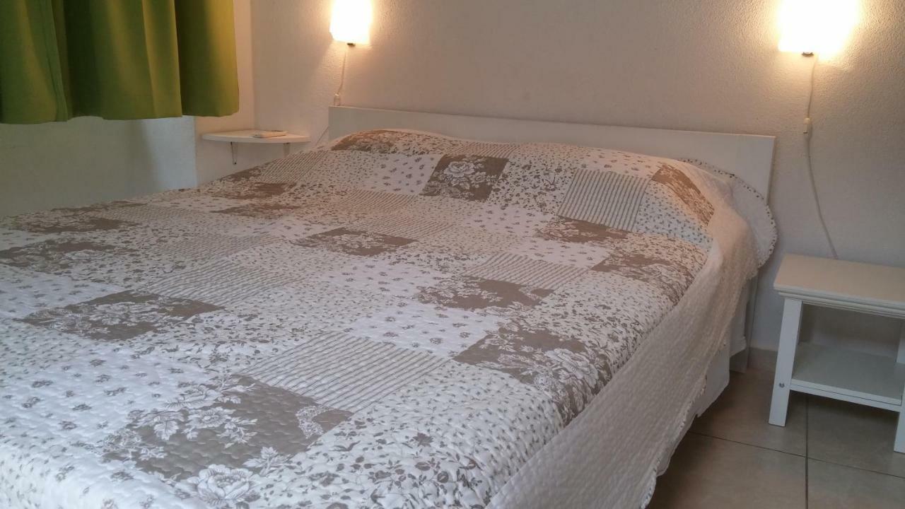 Tutini Dvori Apartment Primosten Ngoại thất bức ảnh