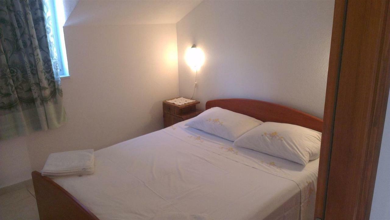 Tutini Dvori Apartment Primosten Ngoại thất bức ảnh